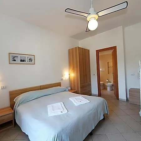 Wanda Hotel 2*